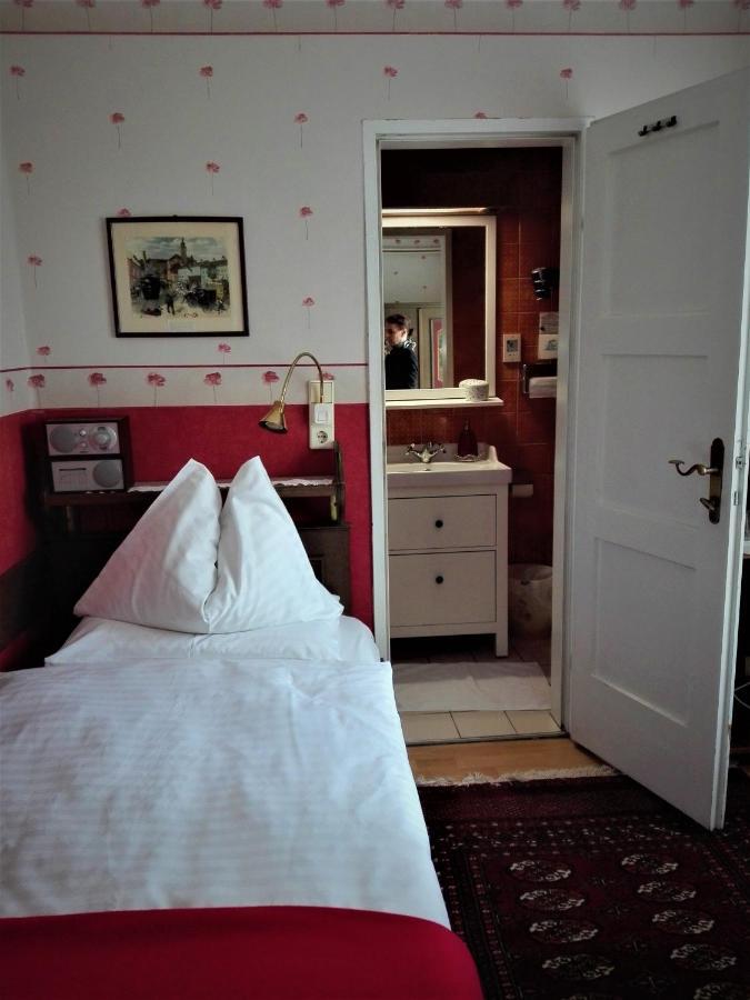 Hotel Schneider-Goessl Wenen Kamer foto